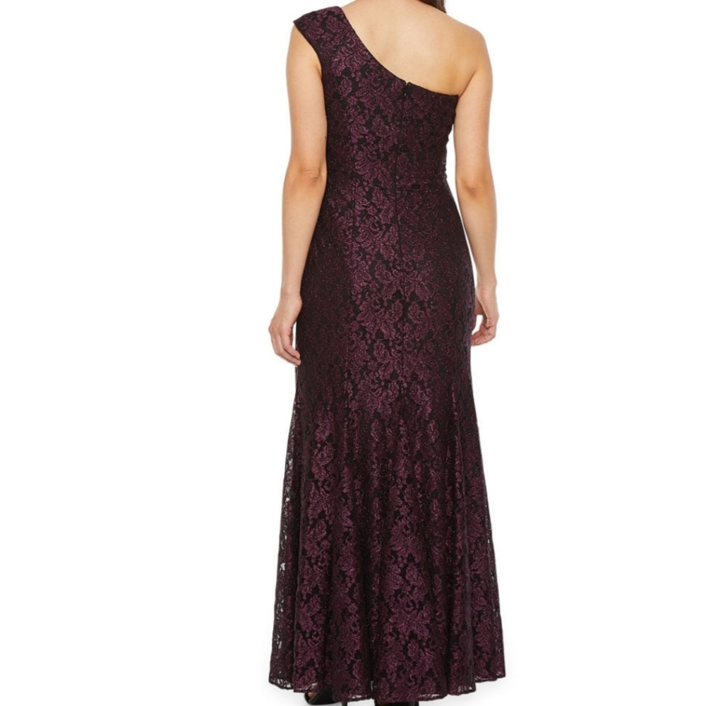 ⭐⭐Formal Gown⭐⭐ - Picture 2 of 3